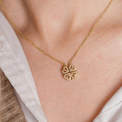 Golden Bloom Magnetic Pendant — Luxe Collection | قلادة زهرة ذهبية مغناطيسية فاخرة