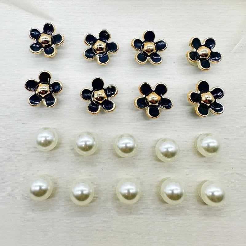 Daisy Pearl Charm Set — Élégance Édition | طقم زينة أحذية لؤلؤ وزهور فاخر